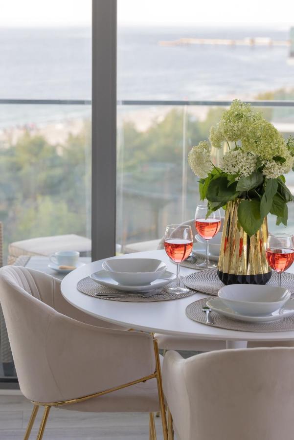 Royallux Apartment Waves Resort & Spa - Sea View From Balcony By Renters Prestige ミエンジズドロイェ エクステリア 写真