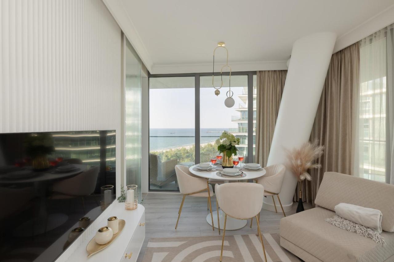 Royallux Apartment Waves Resort & Spa - Sea View From Balcony By Renters Prestige ミエンジズドロイェ エクステリア 写真